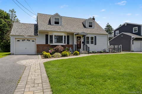 Apartment For Rent - 18 Heath Lane<br/> East Northport, NY 11731