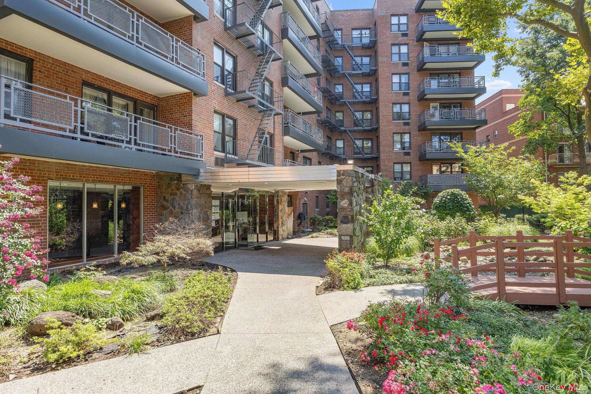 87-10 51st Ave Elmhurst, Avenue 3S