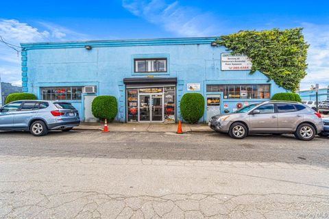 75 Windsor Avenue Mineola NY 11501