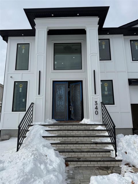 340 Doris Avenue Franklin Square NY 11010