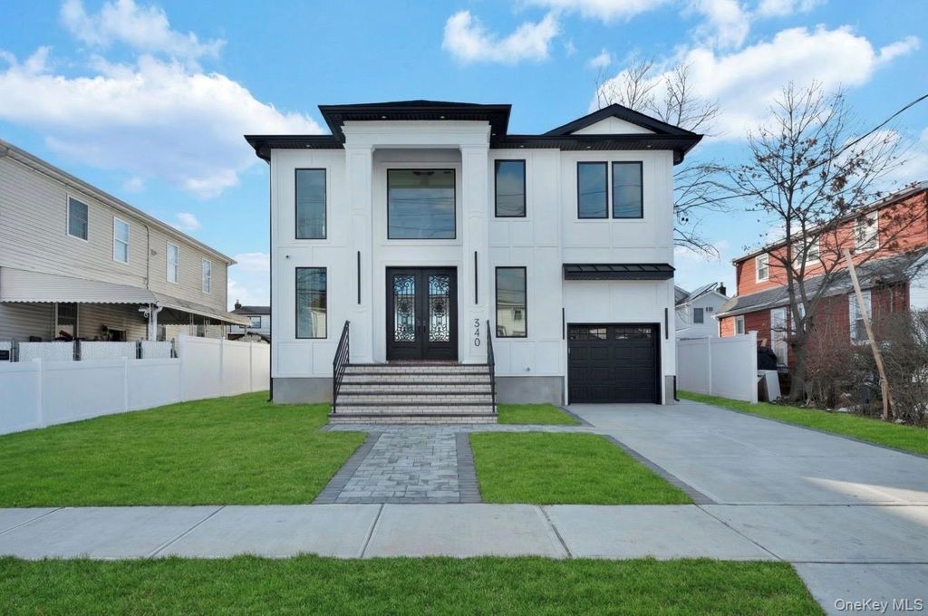 Photo of 340 Doris Avenue, Franklin Square, NY 11010 (MLS # 955824)