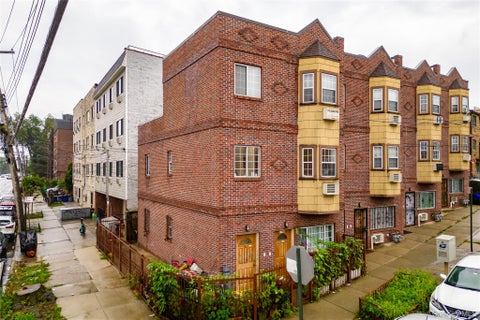 Multifamily For Sale - 1496 Hicks Street<br/> Bronx, NY 10469