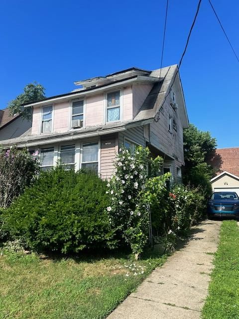 87 Roosevelt Place Mineola NY 11501