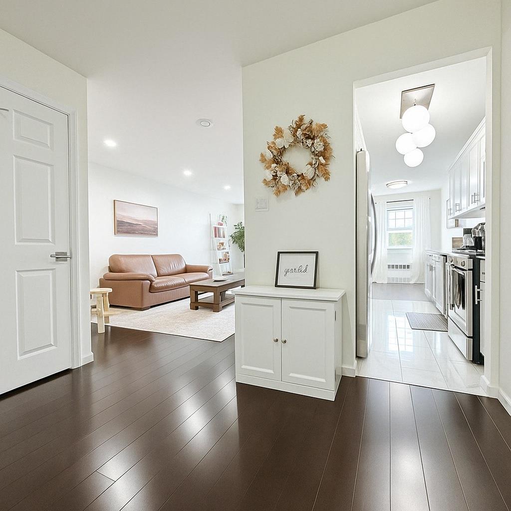 84th Street 3N, Howard Beach, Queens, NY - 1 Bedrooms  
1 Bathrooms  
5 Rooms - 