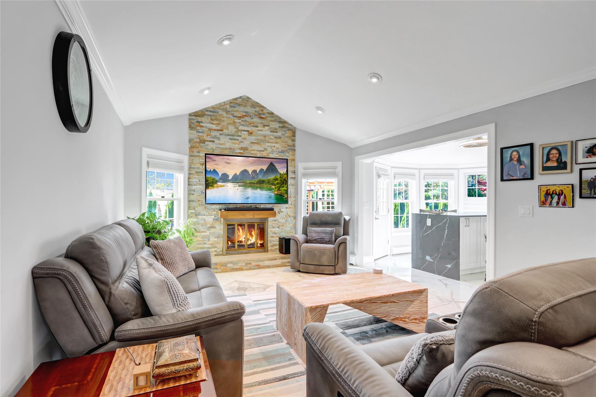 5 Bridle Path, Roslyn, New York image 9