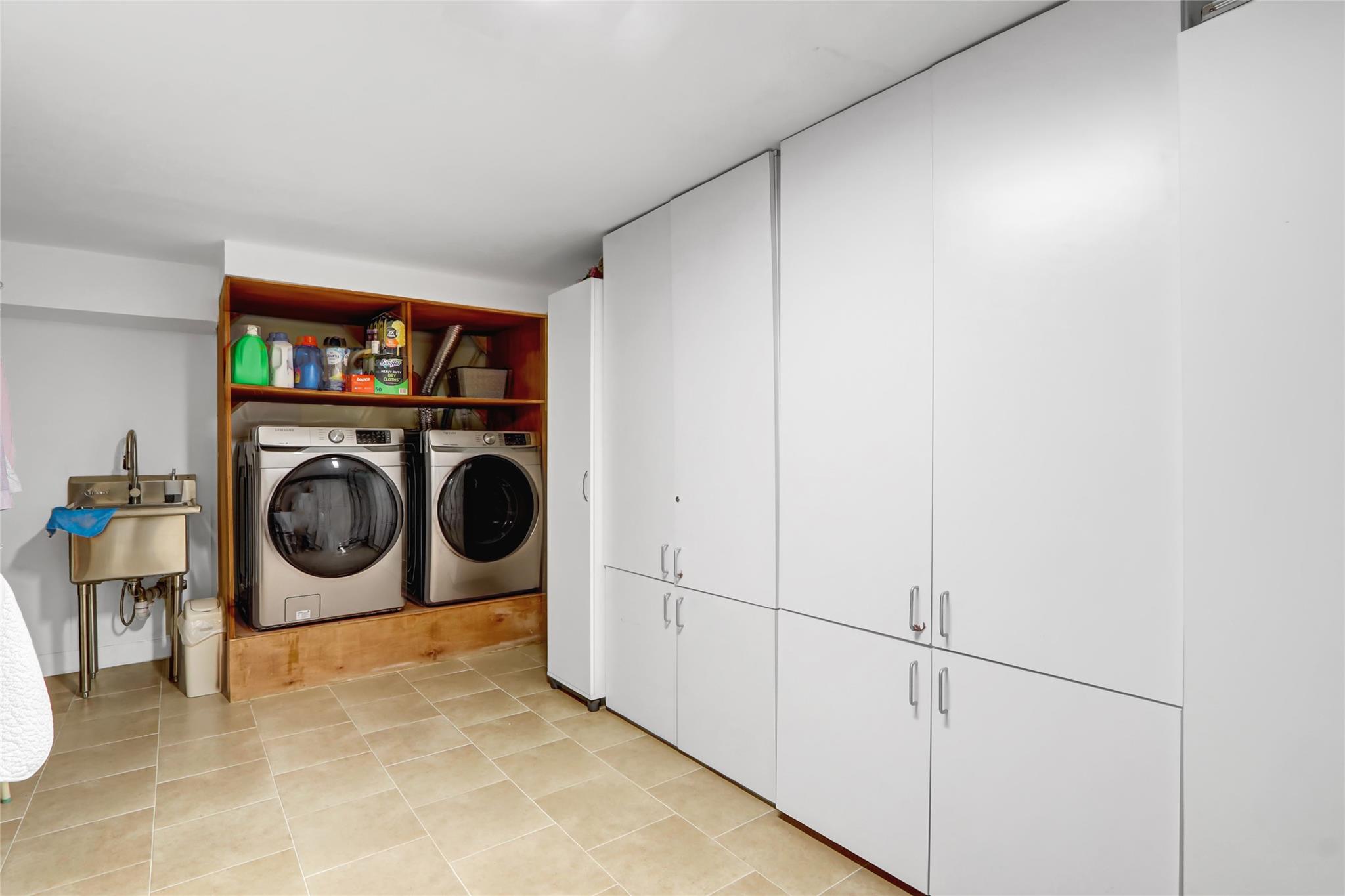 5 Bridle Path, Roslyn, New York image 26