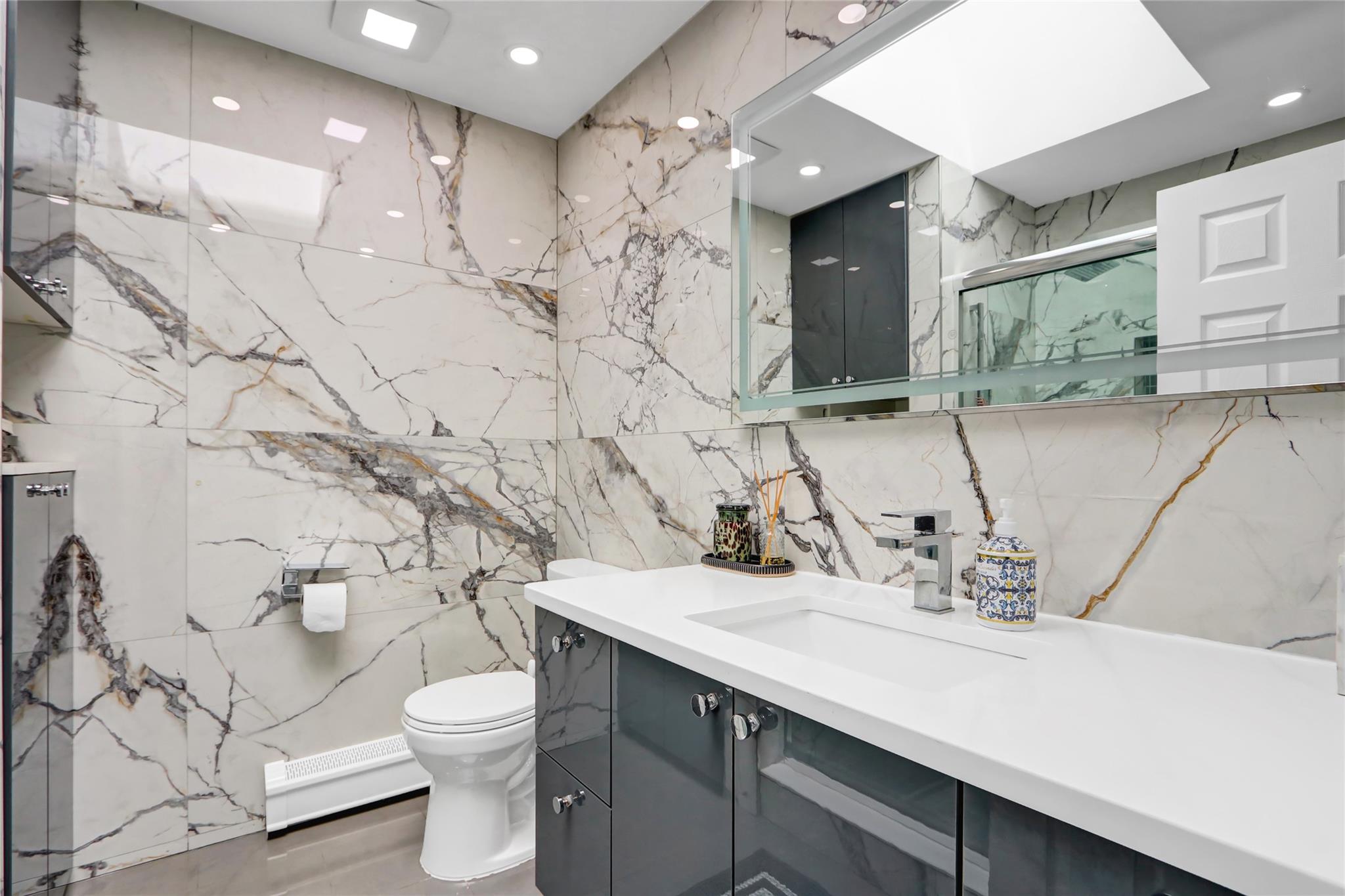 5 Bridle Path, Roslyn, New York image 15
