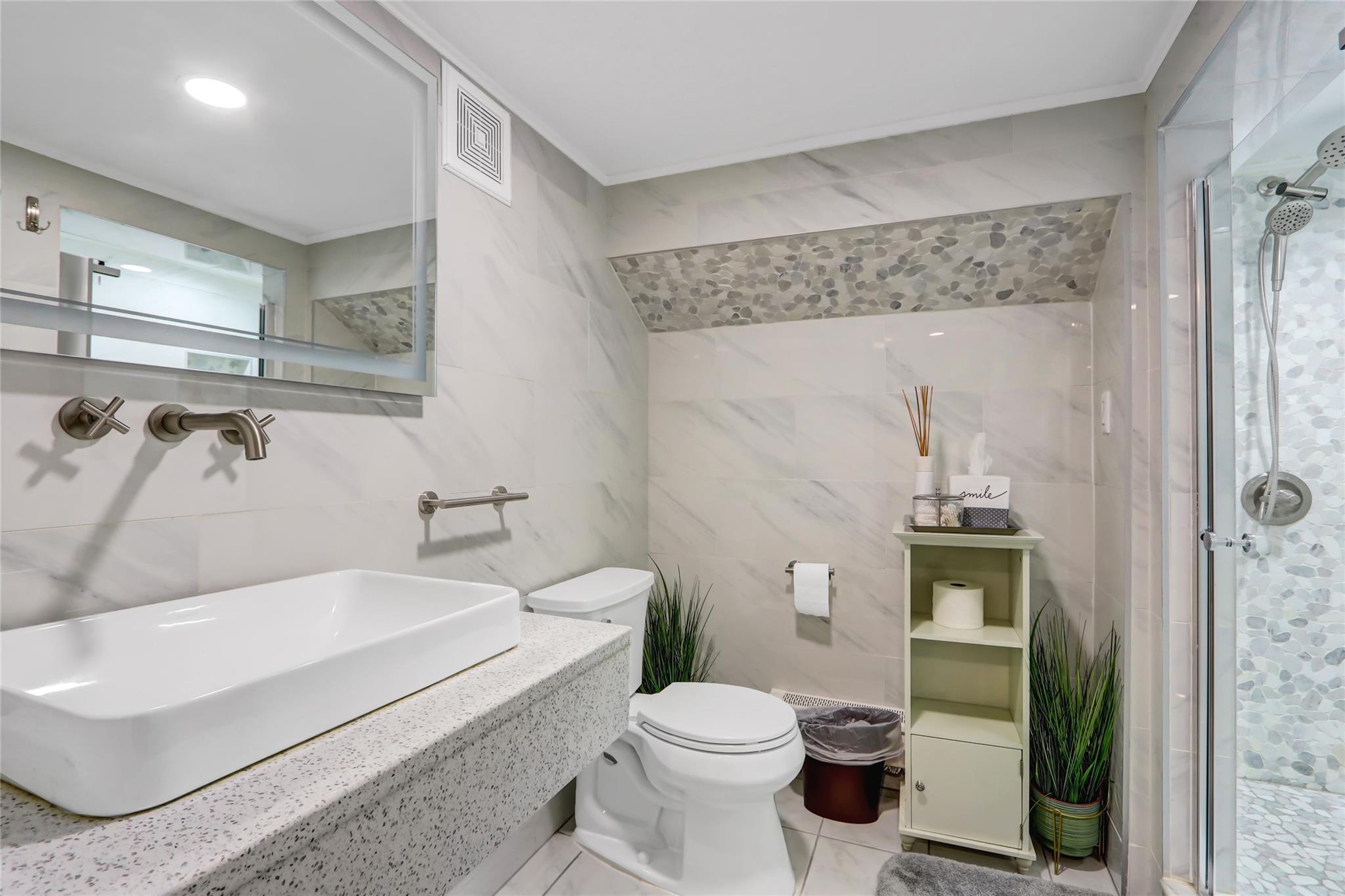 5 Bridle Path, Roslyn, New York image 22