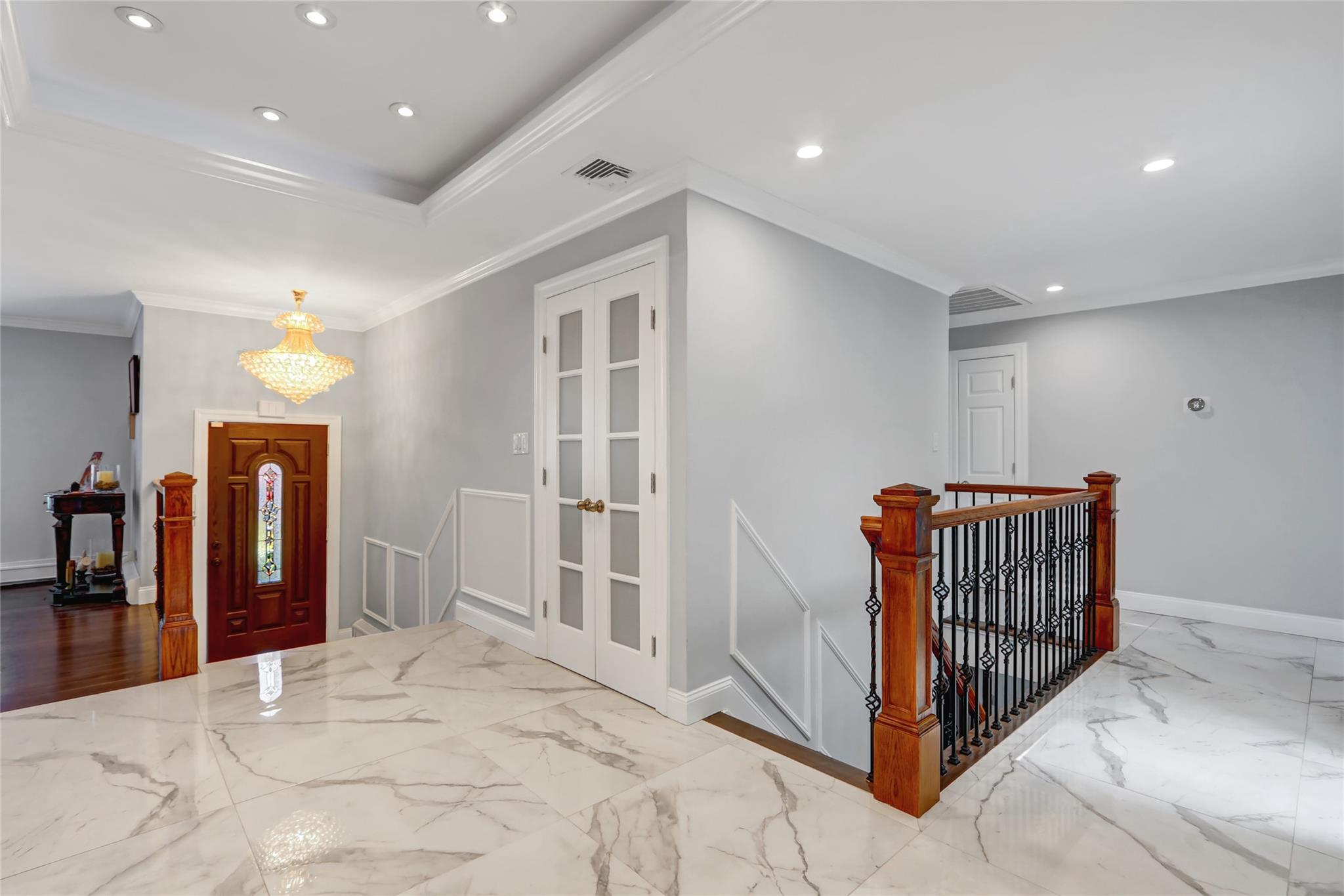 5 Bridle Path, Roslyn, New York image 20