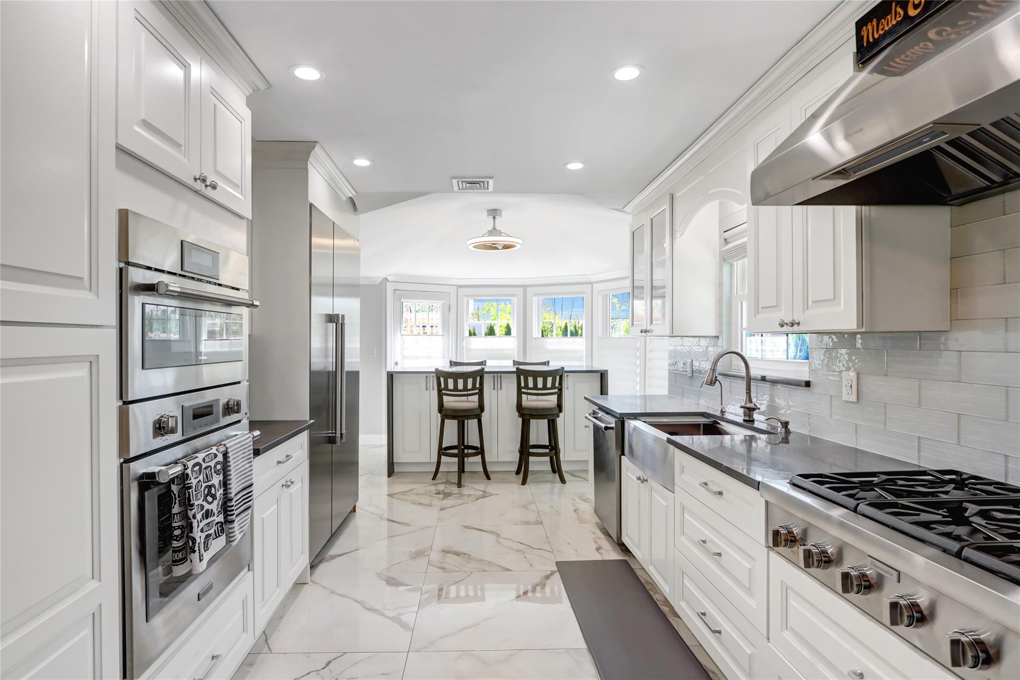 5 Bridle Path, Roslyn, New York image 12