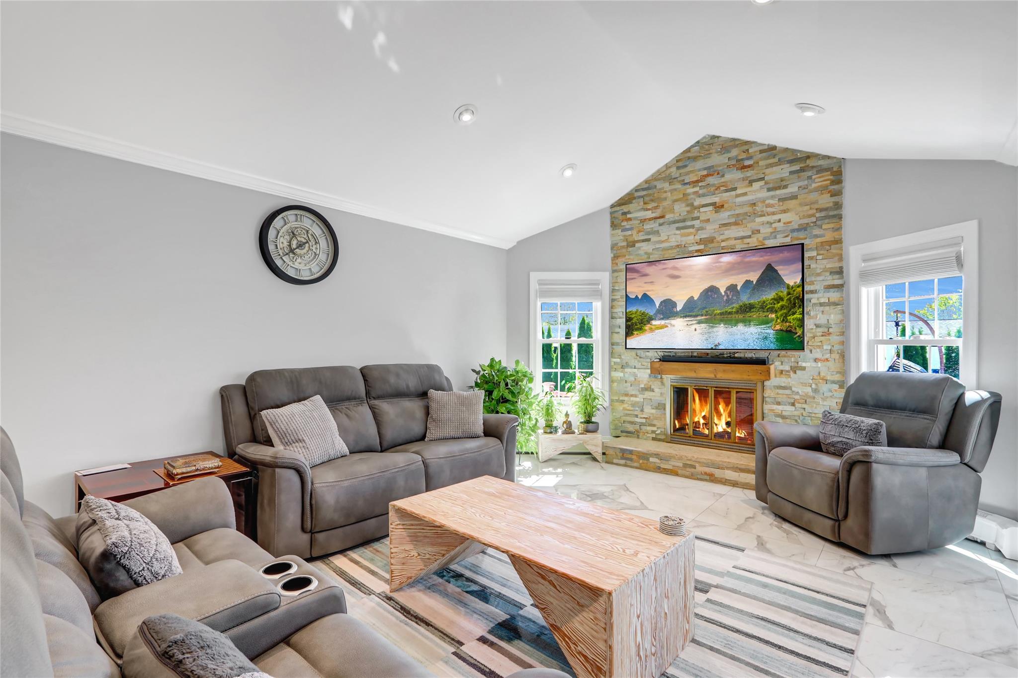 5 Bridle Path, Roslyn, New York image 10