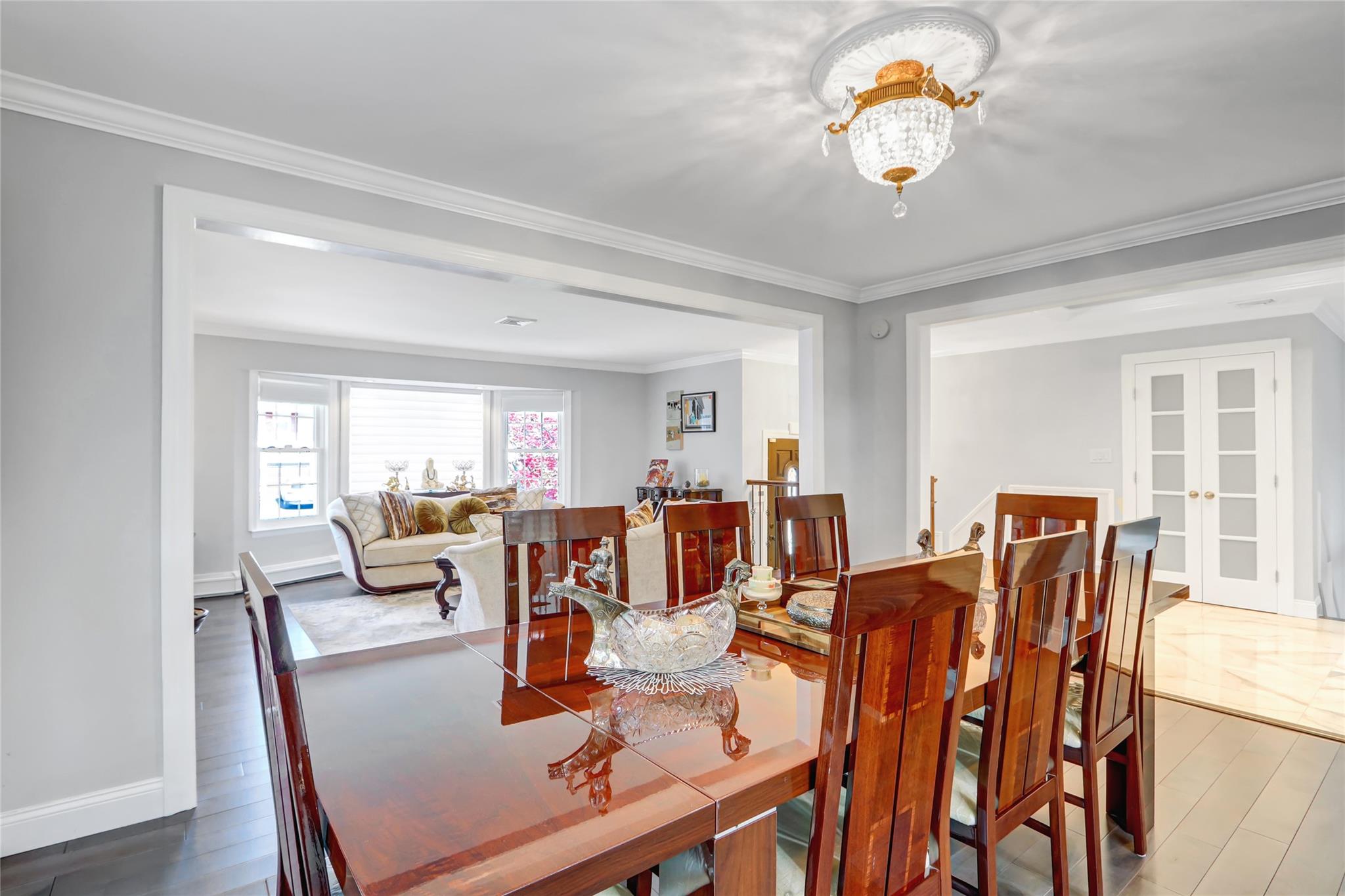 5 Bridle Path, Roslyn, New York image 8