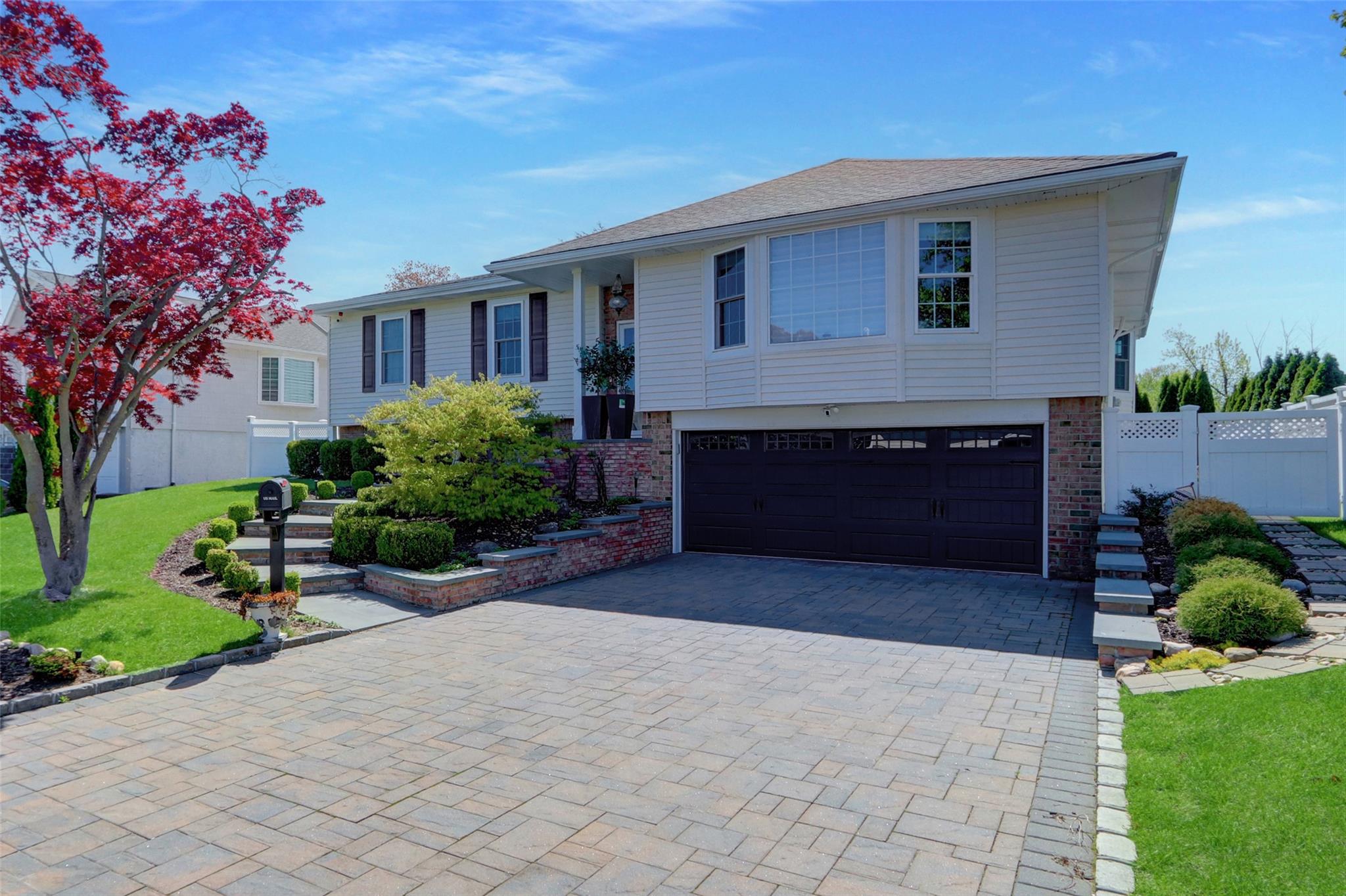 5 Bridle Path