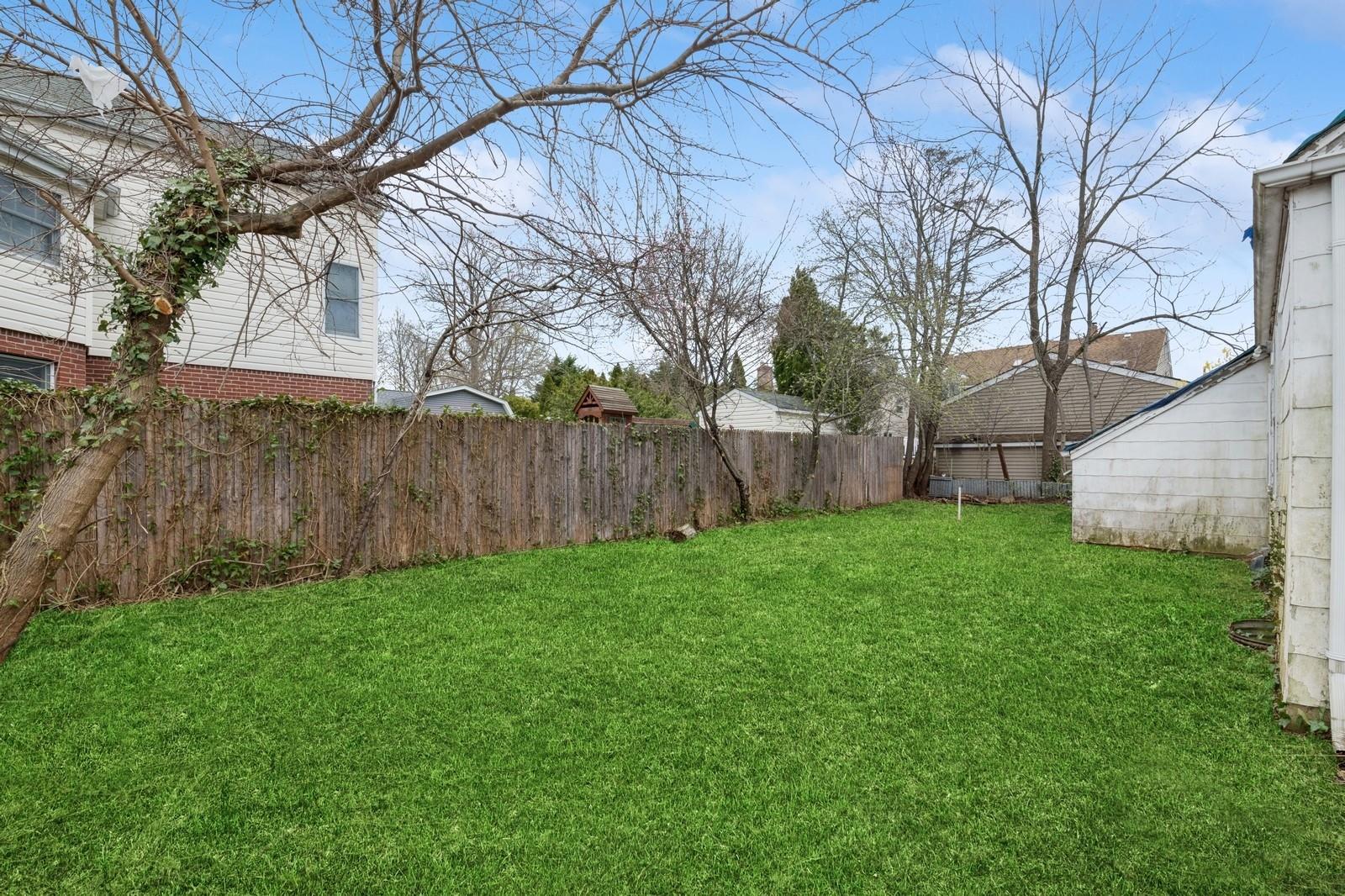 29 Seaman Avenue, Rockville Centre, New York image 4
