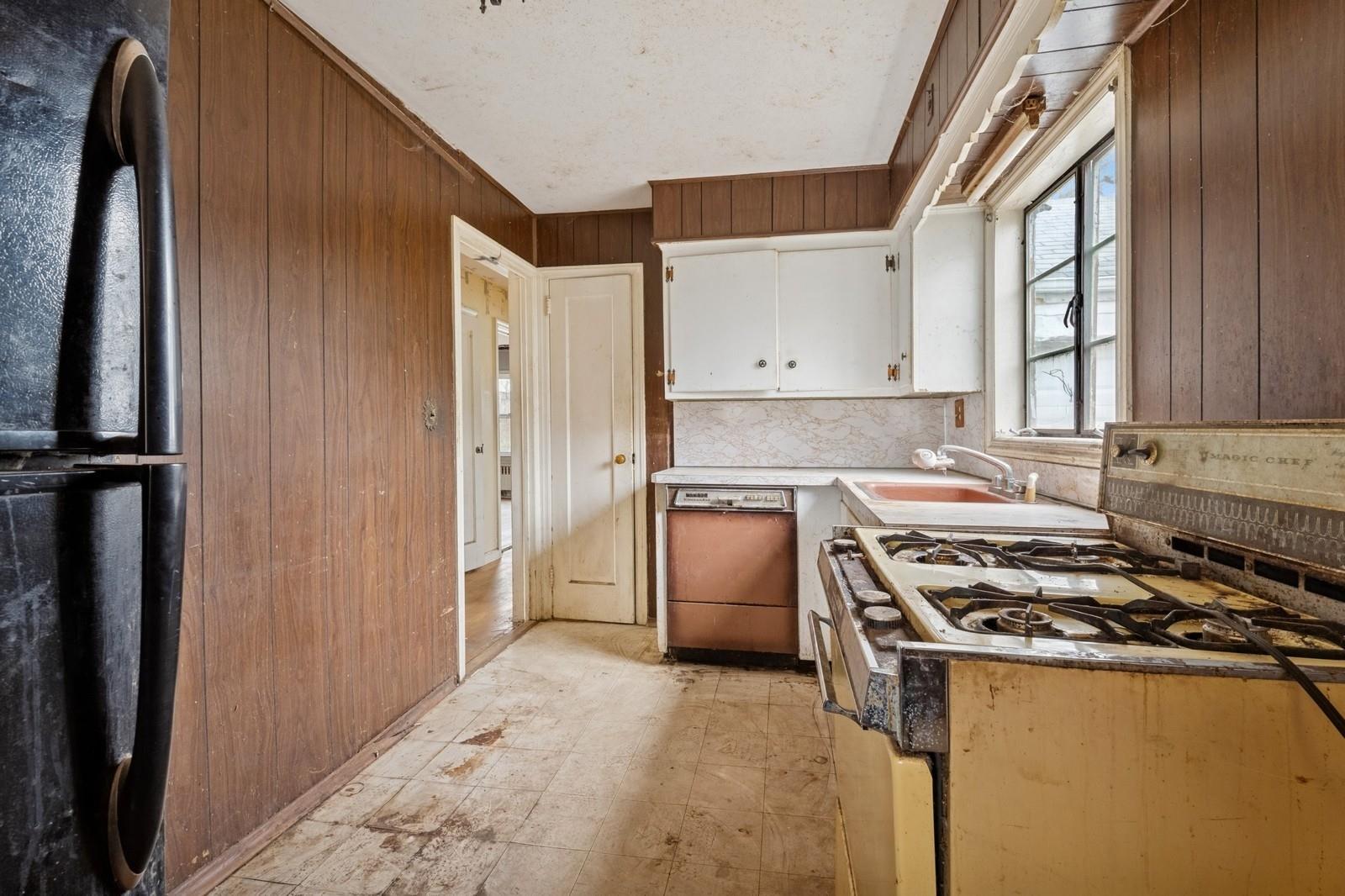 29 Seaman Avenue, Rockville Centre, New York image 13