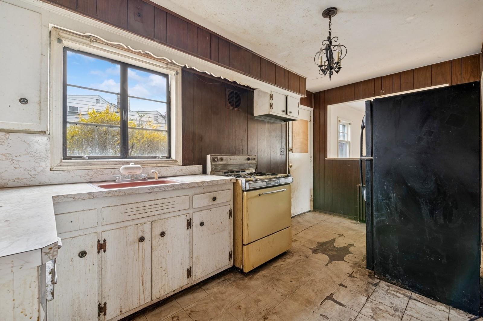 29 Seaman Avenue, Rockville Centre, New York image 12