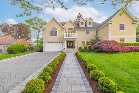 668 Francis Street Pelham NY 10803