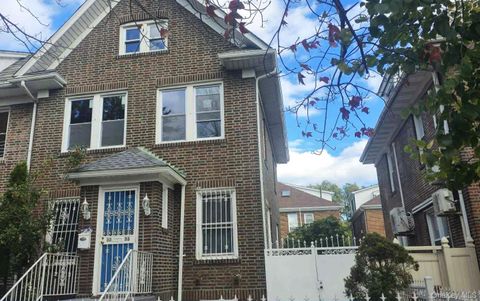 Photo of 33-33 88th Street, Jackson Heights, NY 11372 (MLS # 930833)