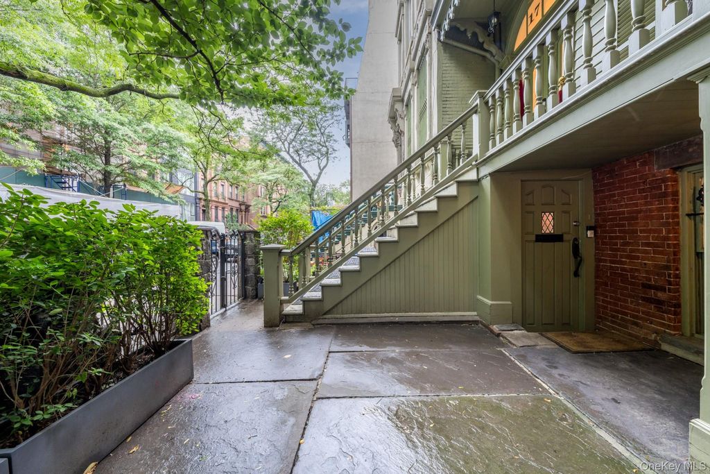 Photo of 17 East 128th Street, New York (Manhattan), NY 10035 (MLS # 960656)