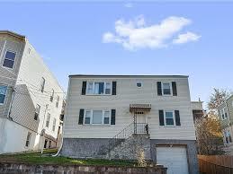 Rental Property at Burhans Avenue 2Fl, Yonkers, New York - Bedrooms: 2 
Bathrooms: 1 
Rooms: 5  - $2,400 MO.