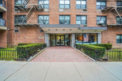 61-88 Dry Harbor Road Unit 4G, New York, NY 11379 - MLS#: 805720