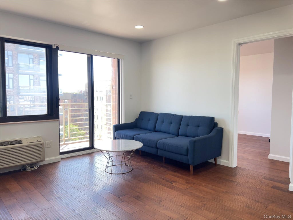 Photo of 3138 137th Street #7B, Flushing, NY 11354 (MLS # 1024193)