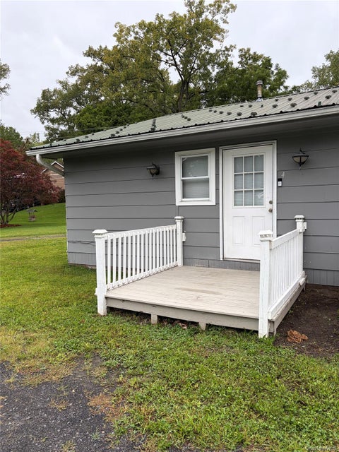 Apartment For Rent - 154 N Washington Street #4<br/> Athens, NY 12015