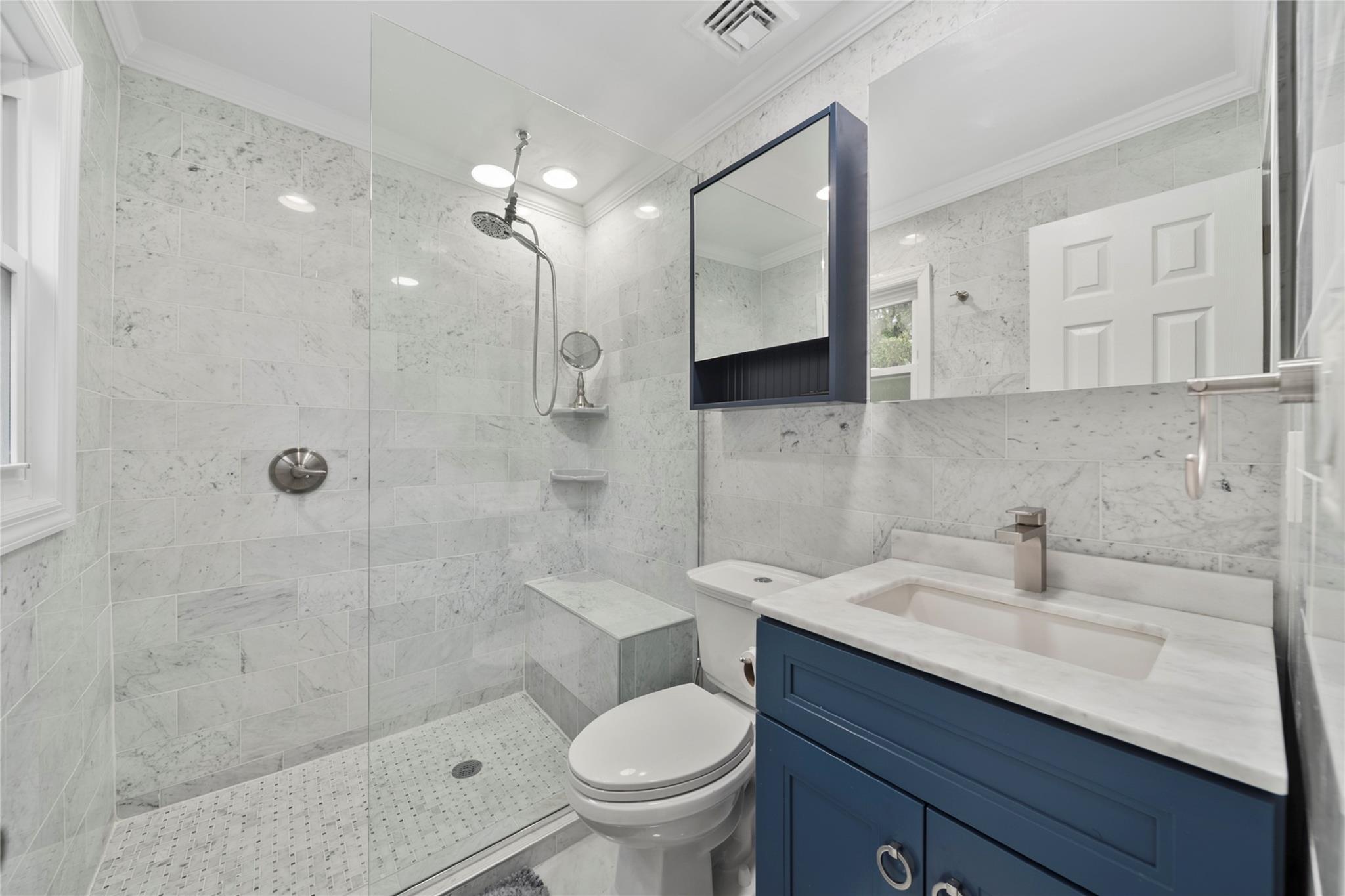 289 Maplewood Road, Huntington Station, New York image 15