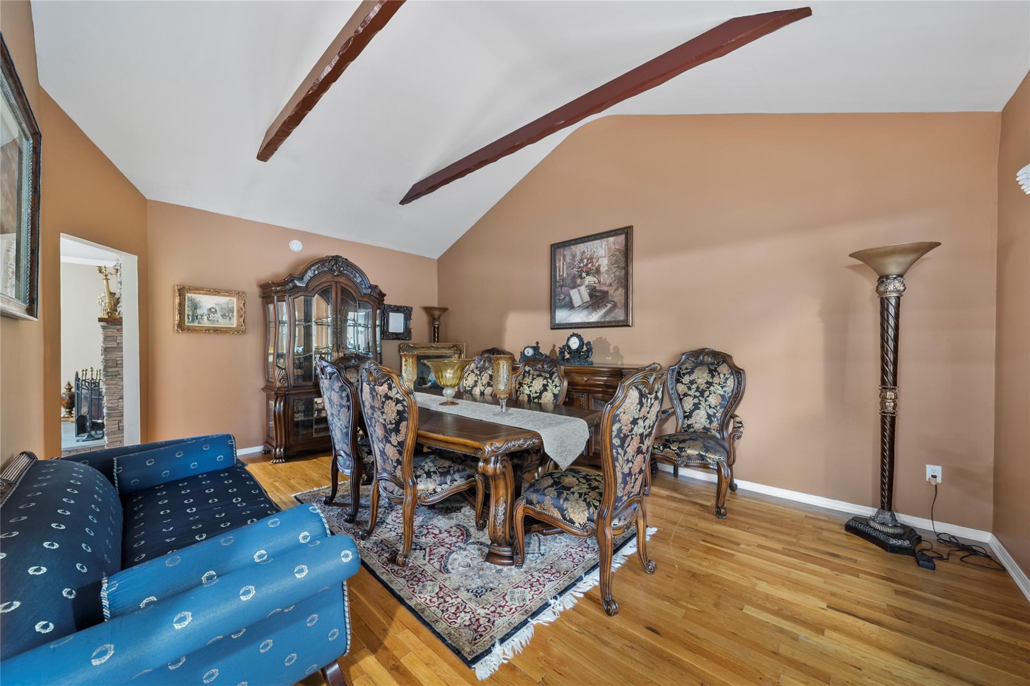 289 Maplewood Road, Huntington Station, New York image 12