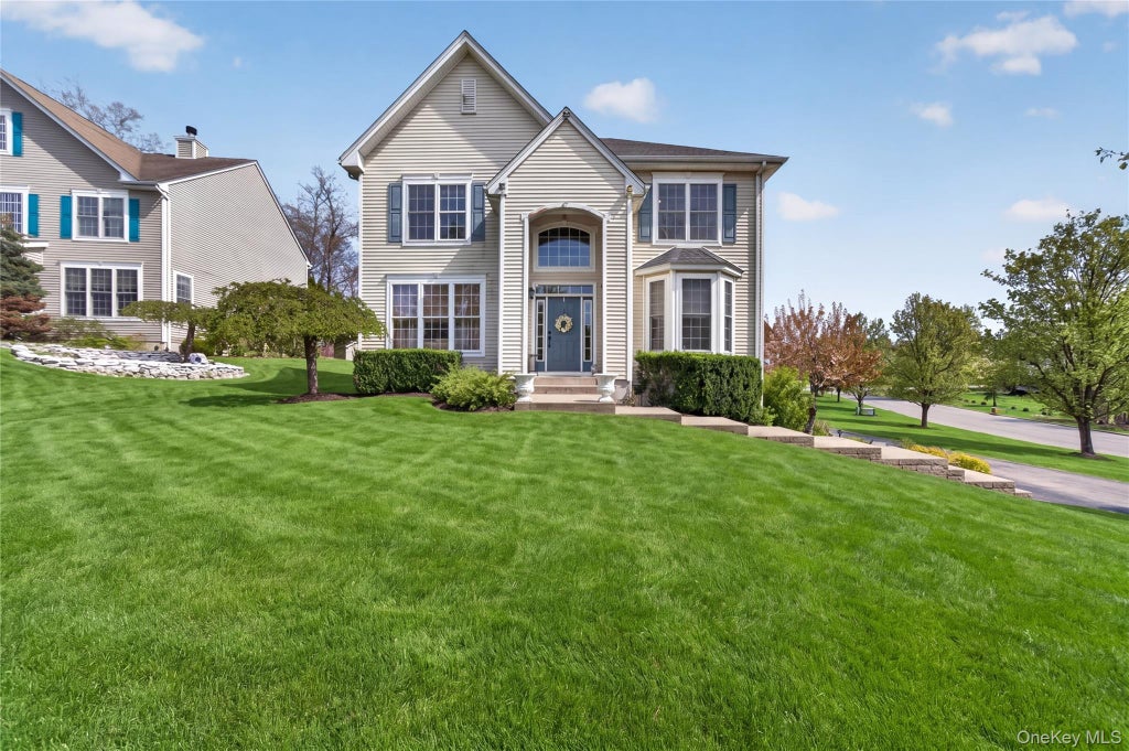 Photo of 17 Oldwyck Crescent, Highland Mills, NY 10930 (MLS # 1034143)