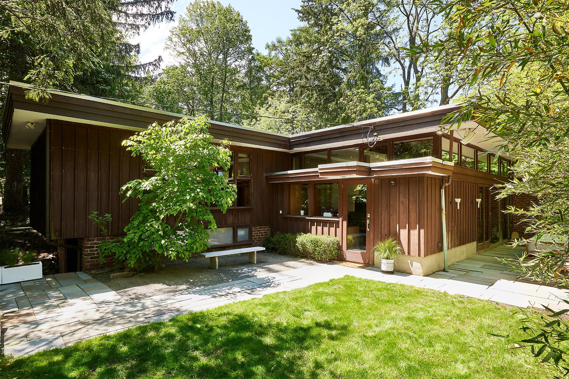 100 Old Pascack Road, Pearl River, New York image 1