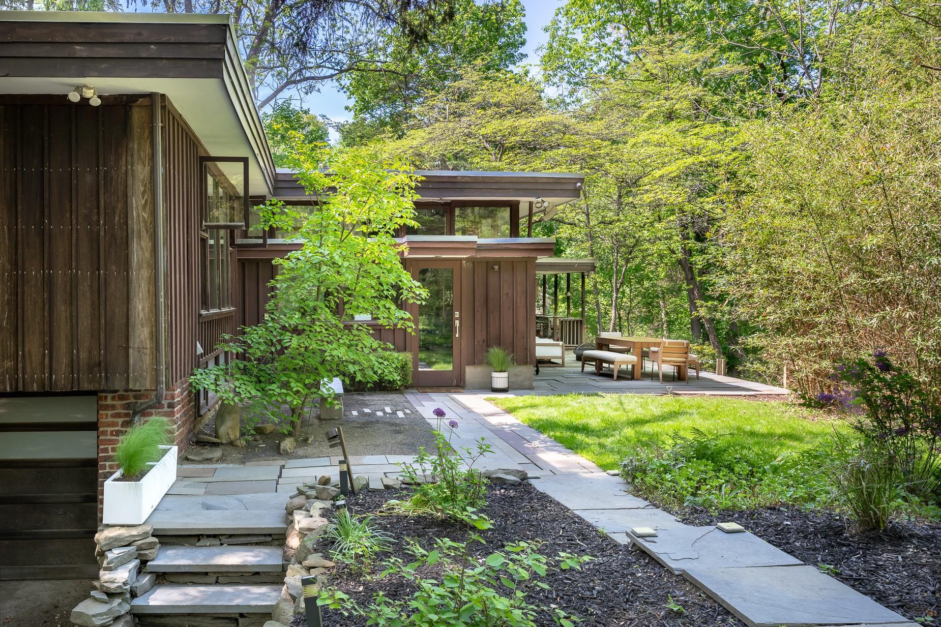 100 Old Pascack Road, Pearl River, New York image 30