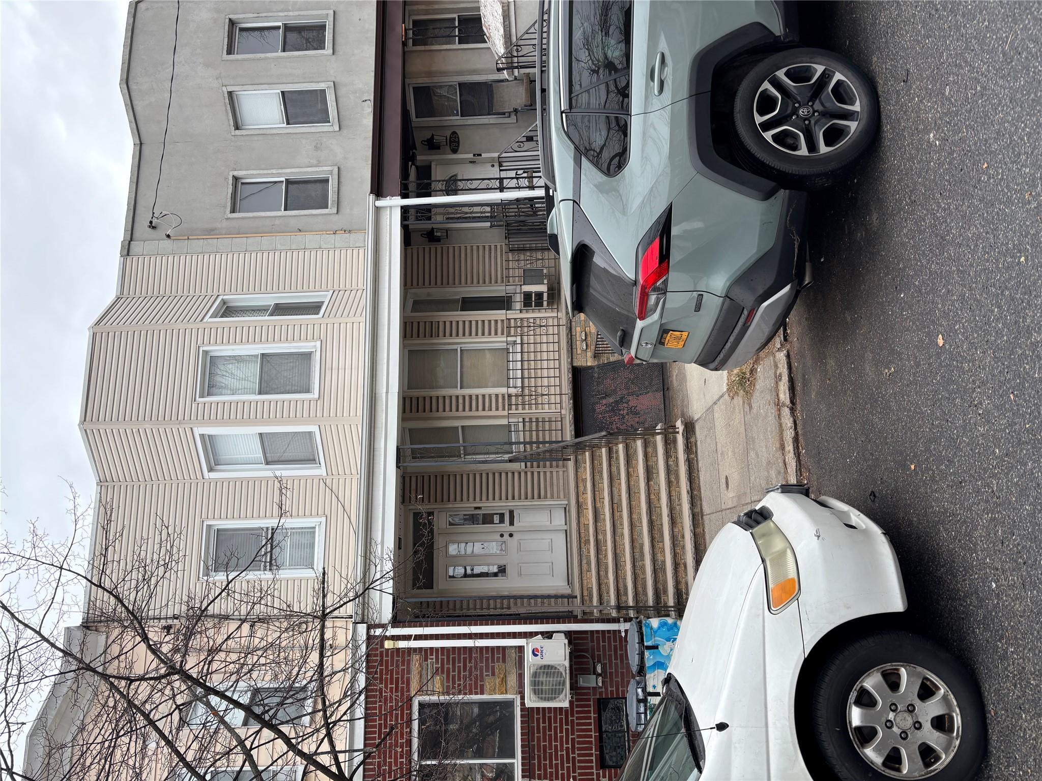 79-23 67 Drive, Middle Village, New York image 1