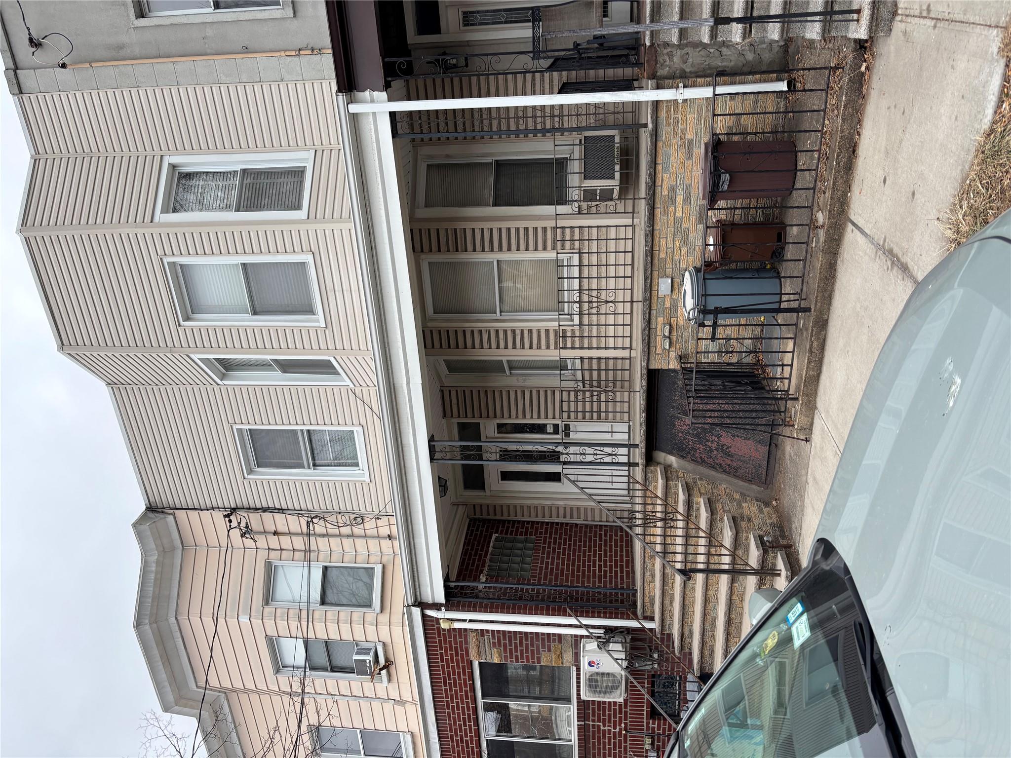 79-23 67 Drive, Middle Village, New York image 3