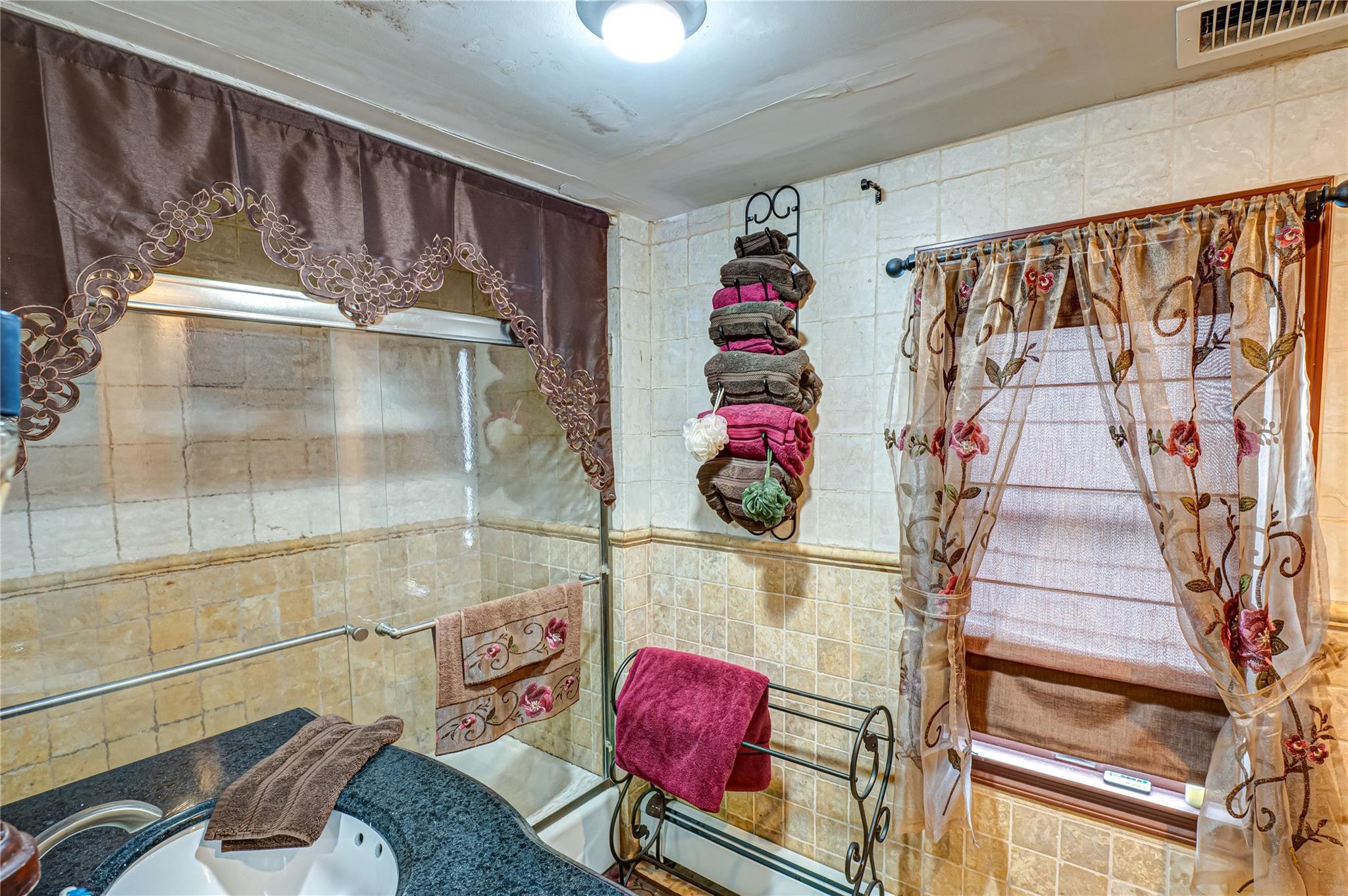 885 Surf Street, Lindenhurst, New York image 15