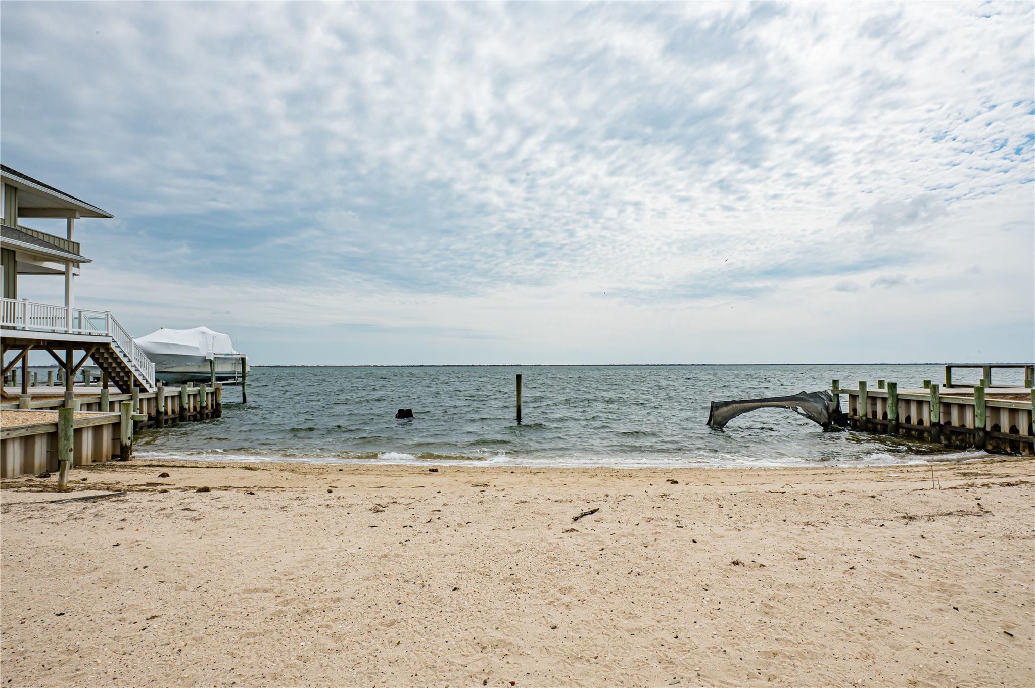 885 Surf Street, Lindenhurst, New York image 23