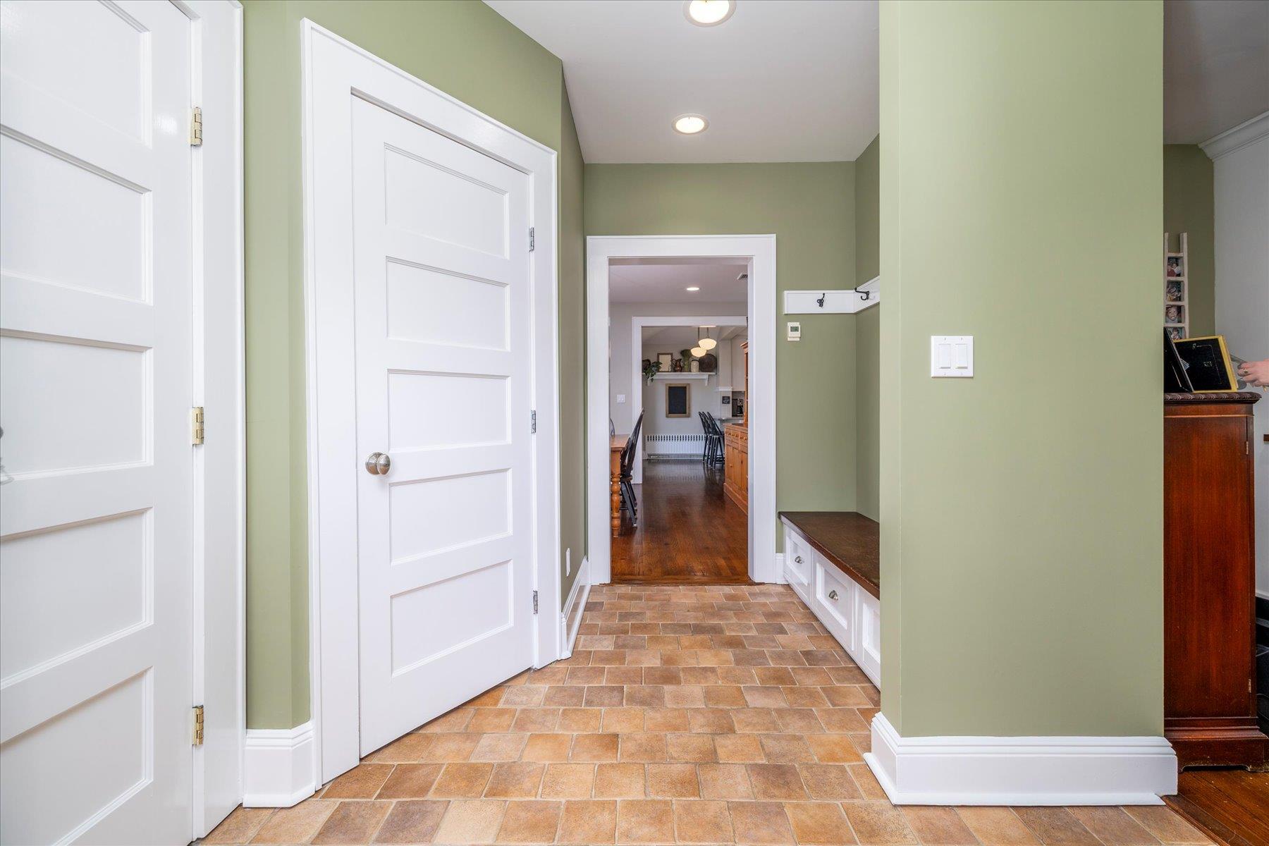 36 Locust Avenue, East Norwich, New York image 11