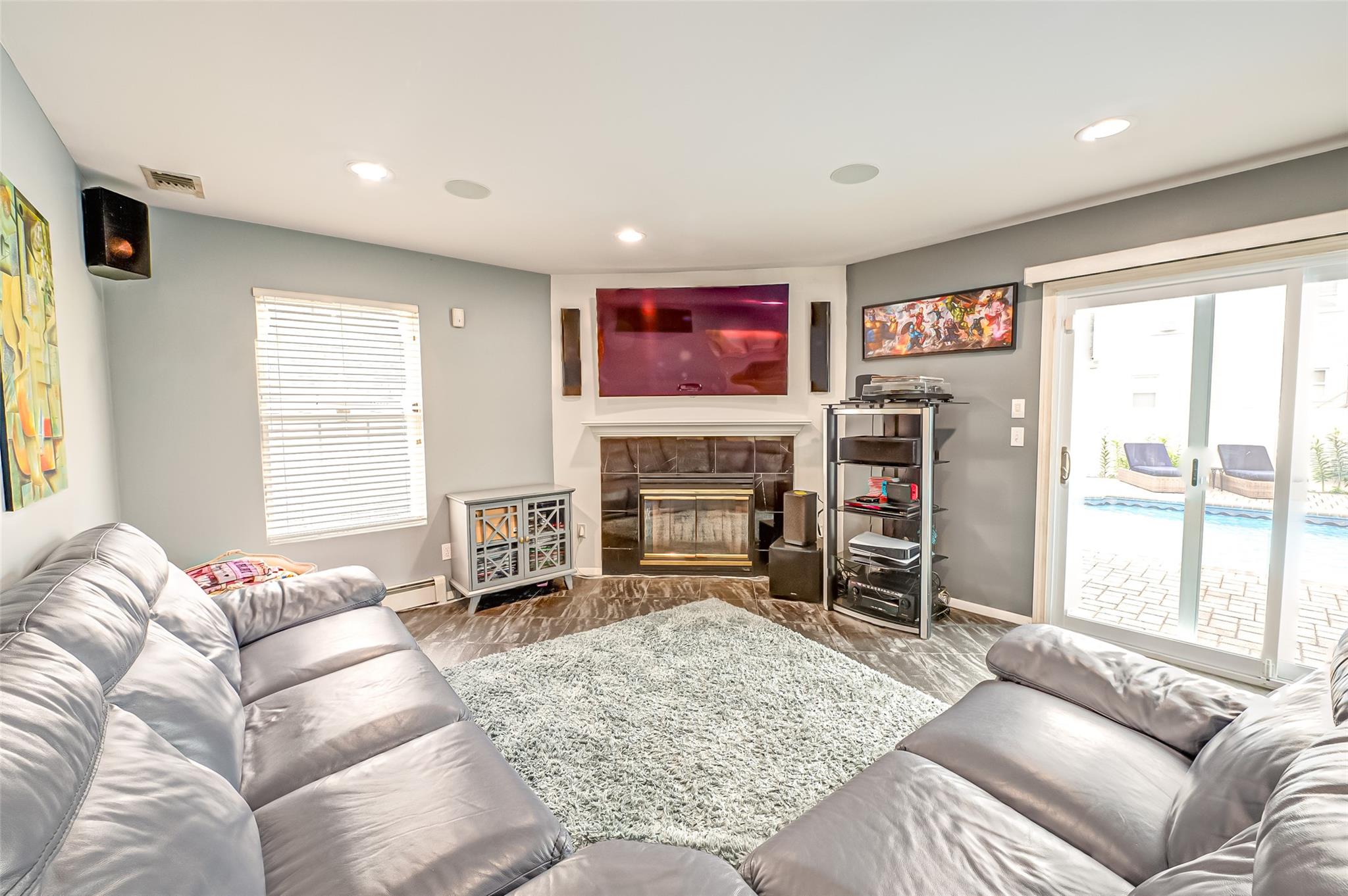 139 N Paris Court, West Islip, New York image 10