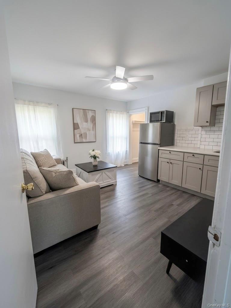 721 S Wellwood Avenue - Photo 2