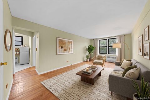 Photo of 50-21 39 Place #3B, Sunnyside, NY 11104 (MLS # 1005983)