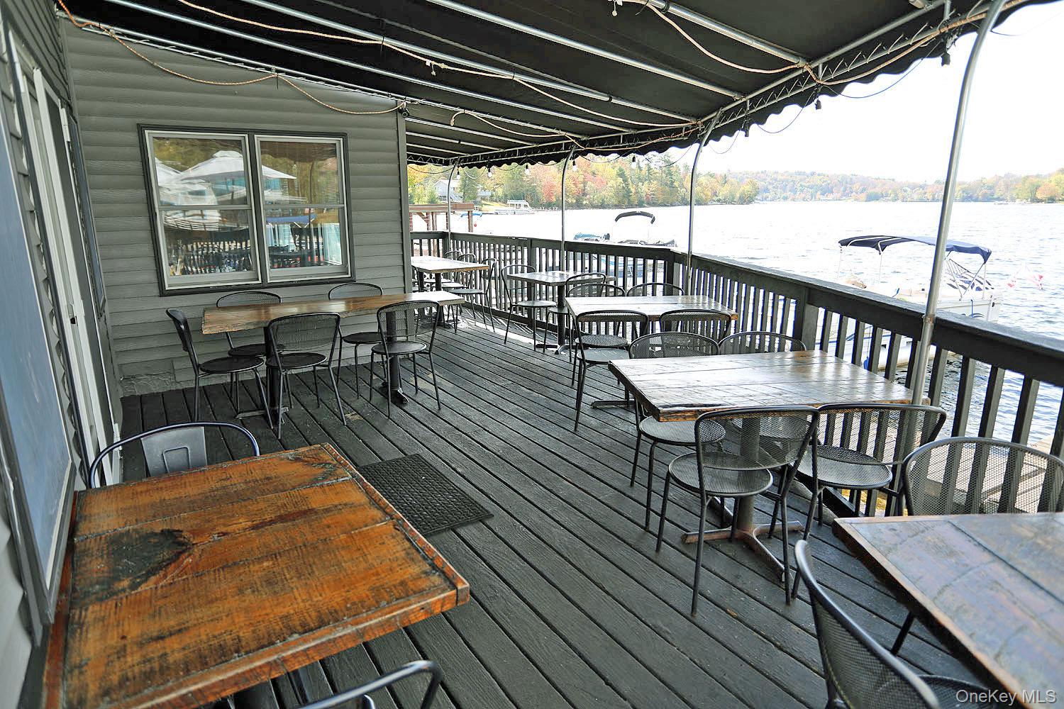 3 Horseshoe Lake Road