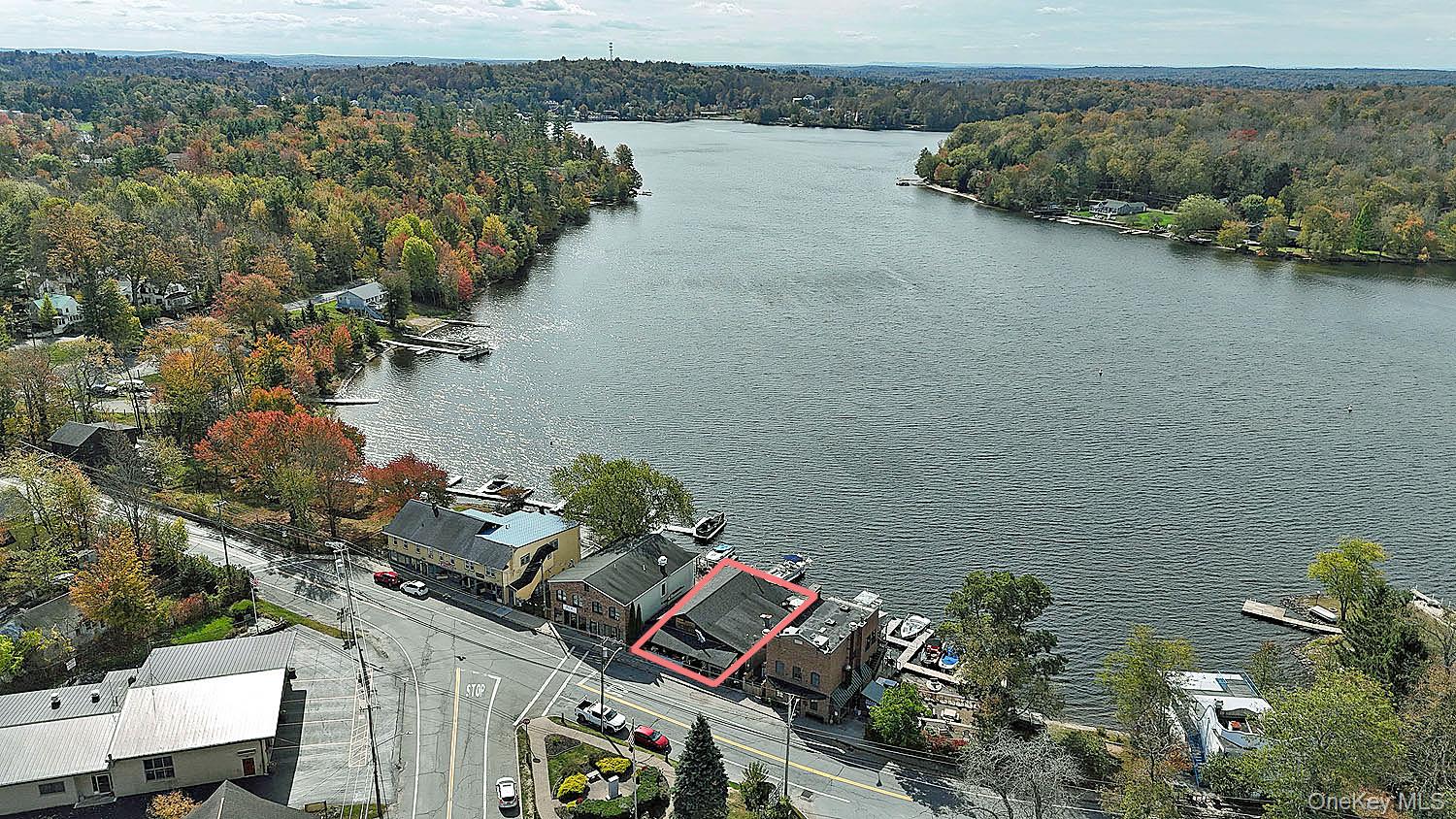 3 Horseshoe Lake Road