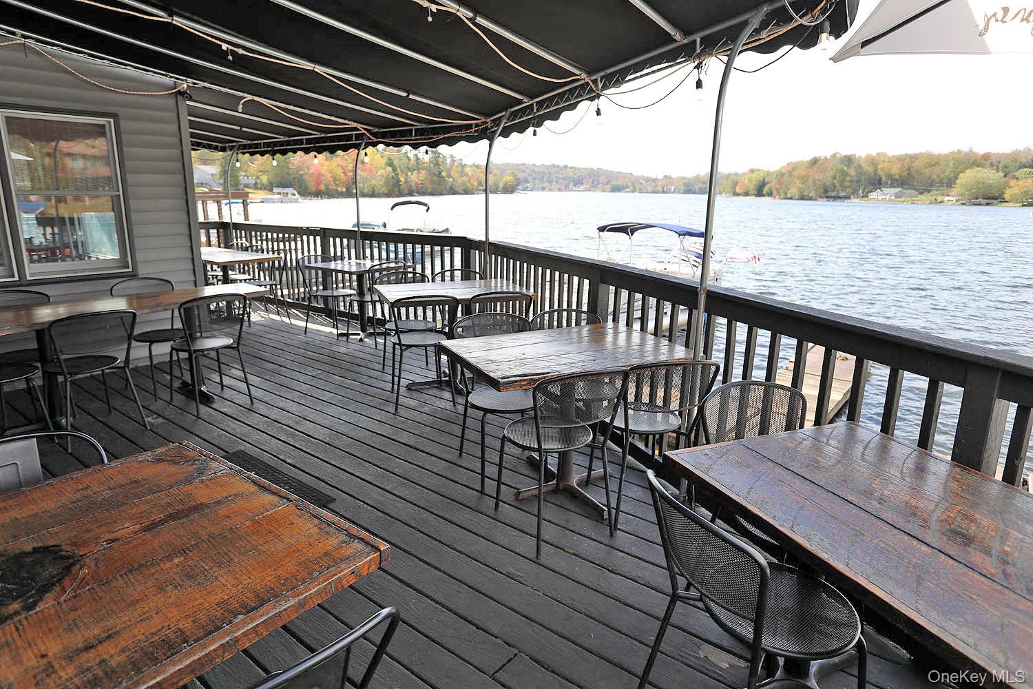 3 Horseshoe Lake Road