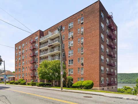 Homes For Sale - 679 Warburton Avenue #2R<br/> Yonkers, NY 10471