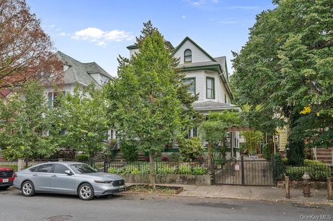 Photo of 455 E. 28th street St, Brooklyn, NY 11226 (MLS # 920264)