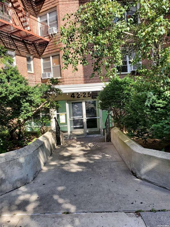 42-25 N 80th Street #2 L, Elmhurst, New York image 1