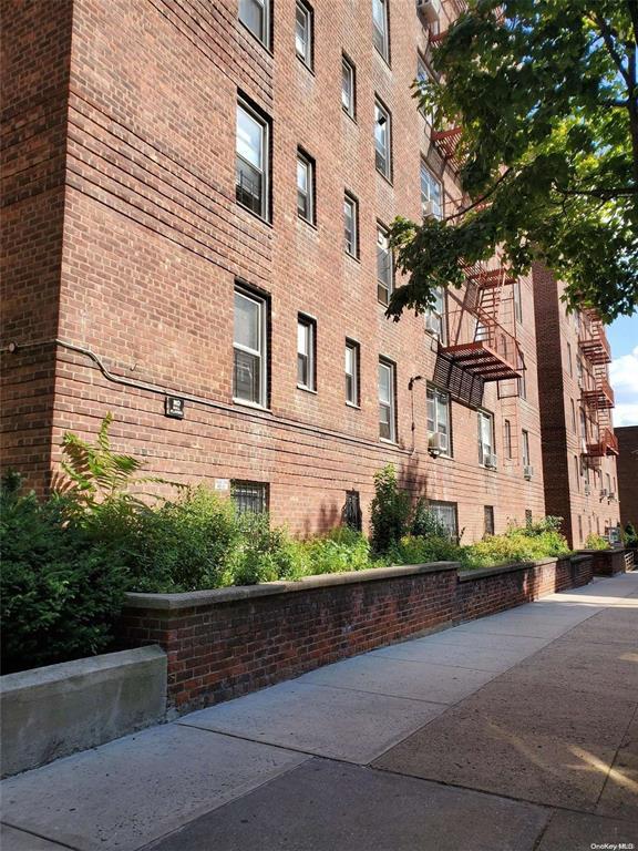 42-25 N 80th Street #2 L, Elmhurst, New York image 4