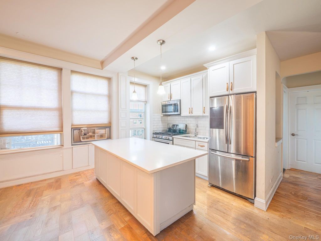 Photo of 68-37 108th St #5H, Forest Hills, NY 11375 (MLS # 998502)
