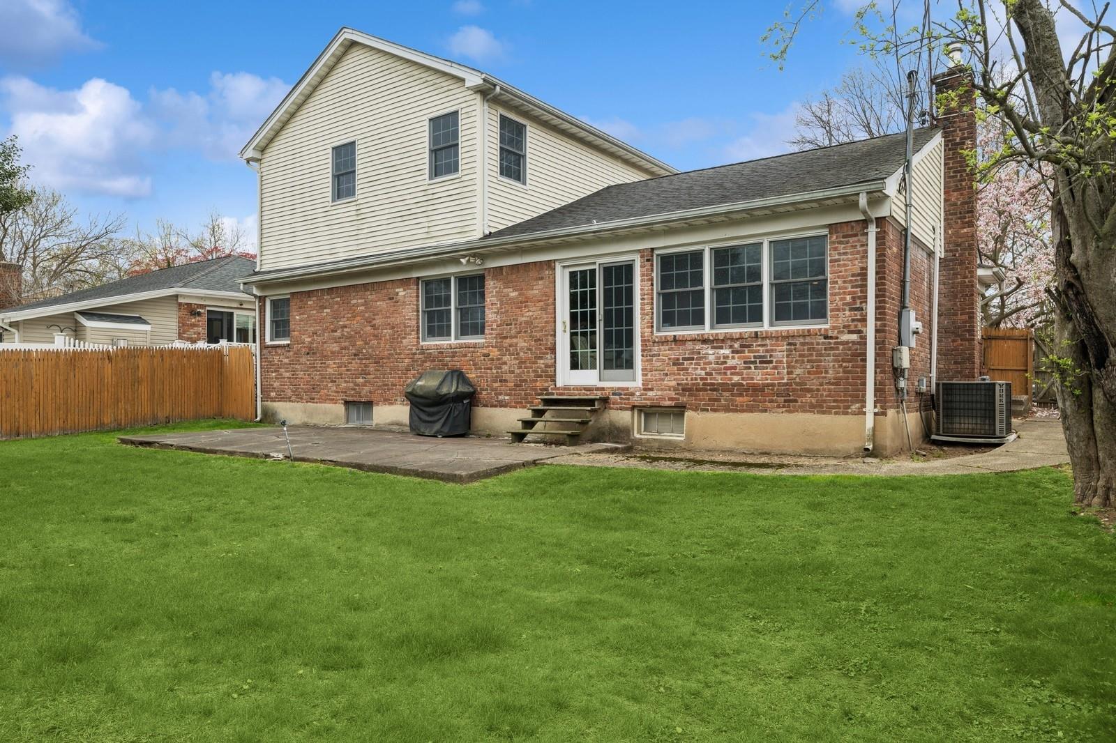 1566 Kew Avenue, Hewlett, New York image 24