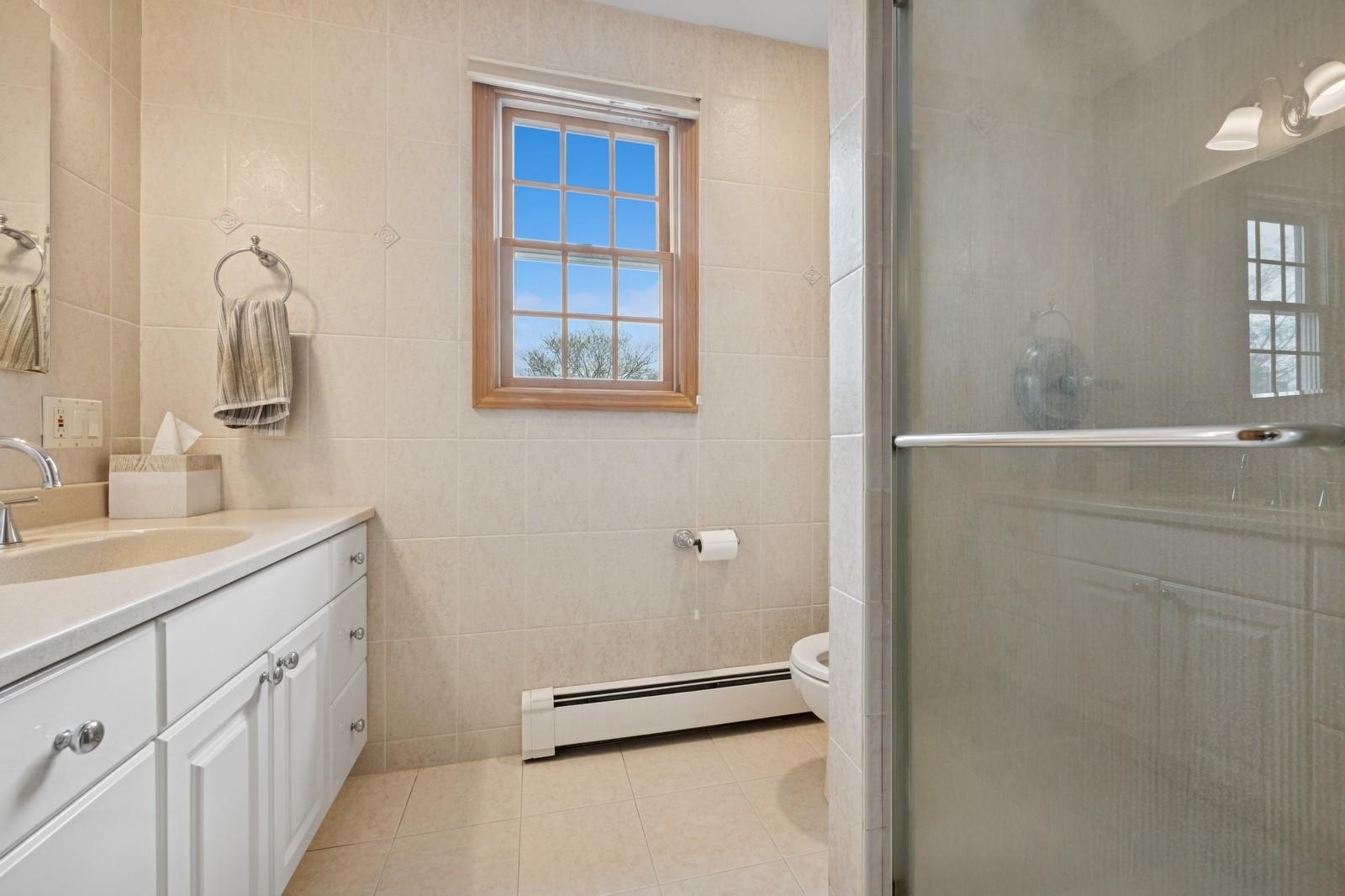 1566 Kew Avenue, Hewlett, New York image 19